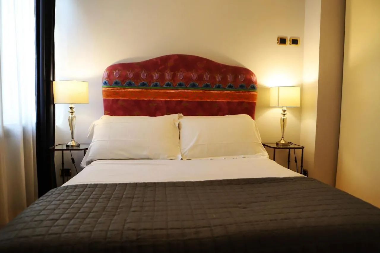 Santa Chiara Grand Suite By Wonderful Italy Naples Apartment